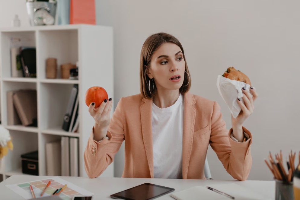 Stres Yemeği Nedir? Sigara Bırakırken Durdurmanın 7 Yolu