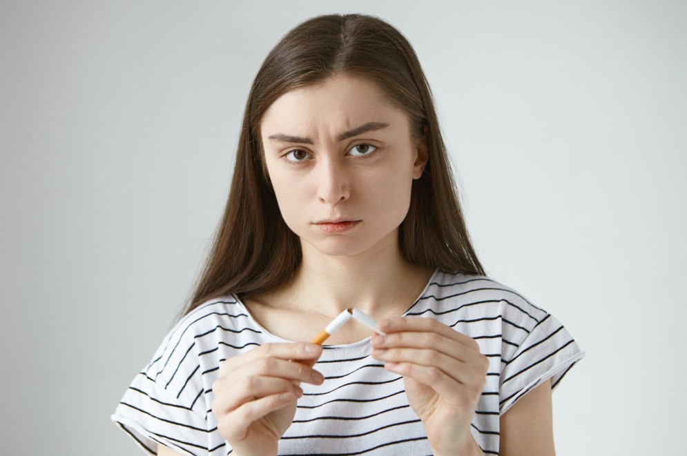 Kadınlarda Sigara Bırakma Rehberi: Hormonlar ve Duygusal Süreç